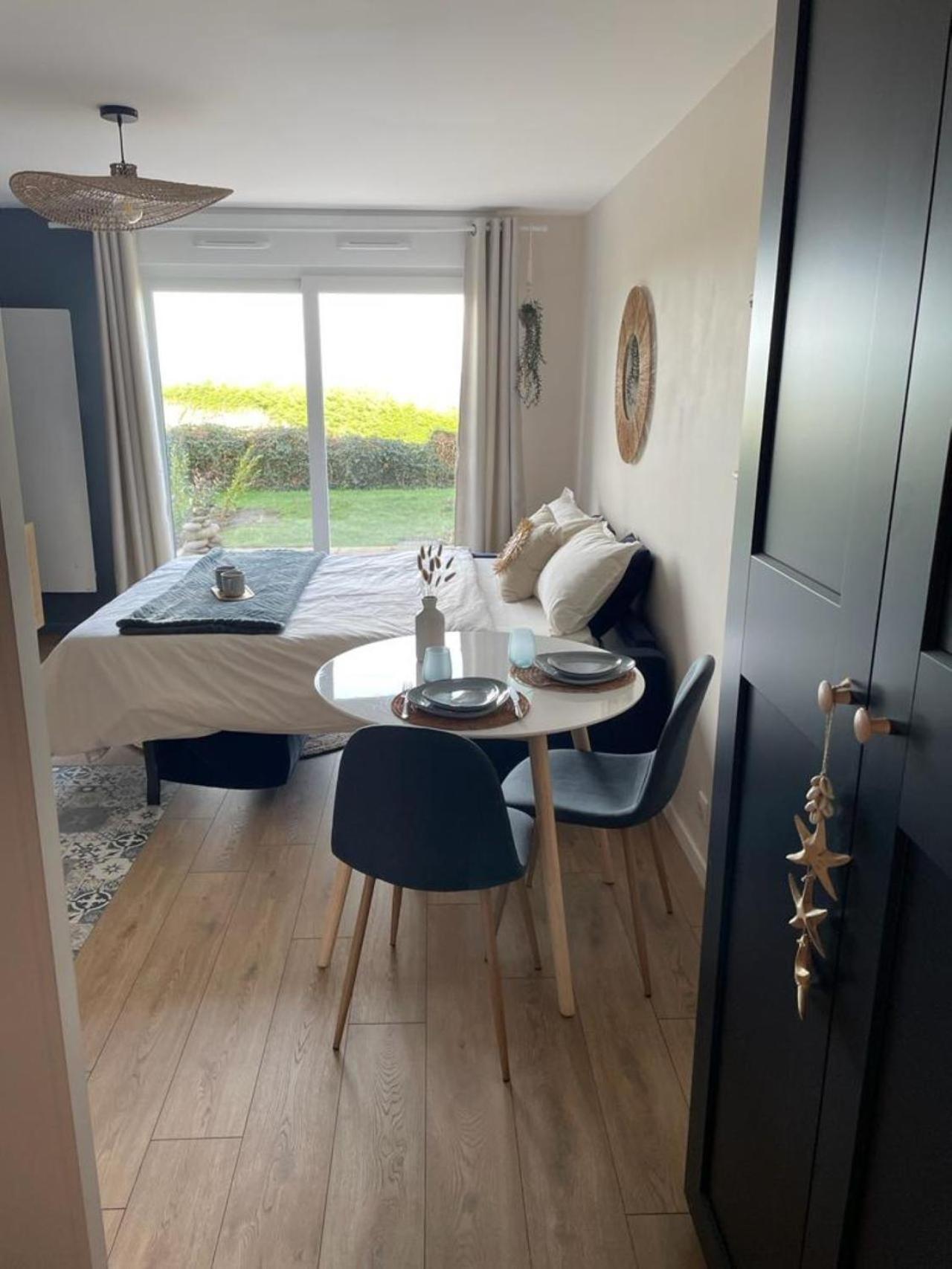 Bienvenue Au Studio L'Escale Bleue Avec Vue Mer Et Sur Le Cap Frehel Saint-Cast-le-Guildo Exterior photo