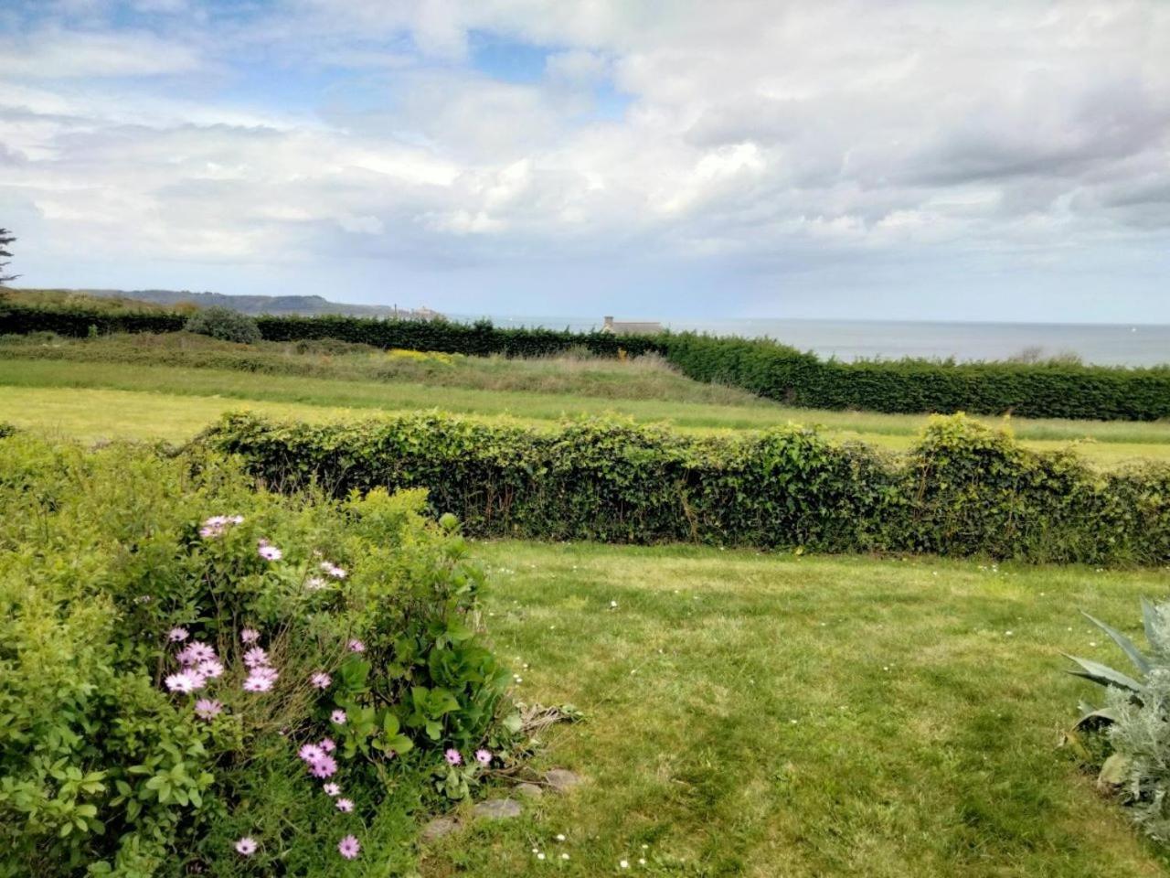 Bienvenue Au Studio L'Escale Bleue Avec Vue Mer Et Sur Le Cap Frehel Saint-Cast-le-Guildo Exterior photo