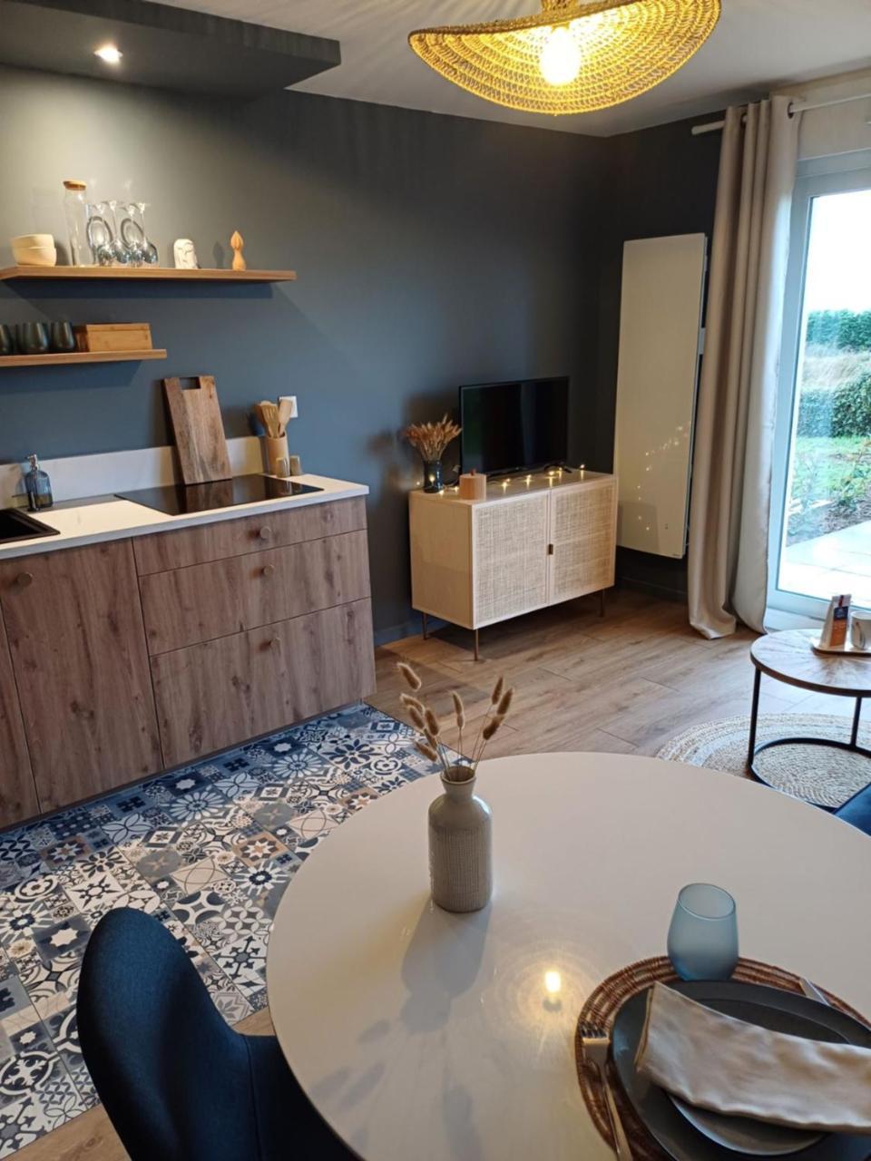 Bienvenue Au Studio L'Escale Bleue Avec Vue Mer Et Sur Le Cap Frehel Saint-Cast-le-Guildo Exterior photo